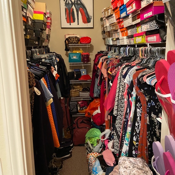 Meet your Posher, Amber - Picture 3 of 3